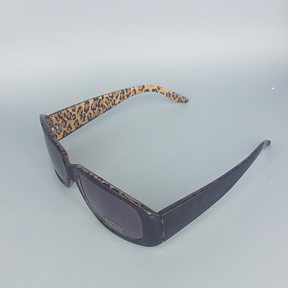 UV Brown Cheetah Sunglasses - Picture 1 of 6
